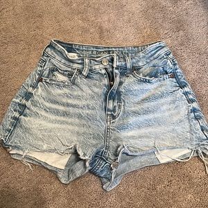 American Eagle light wash jean shorts, great condition, size 000.